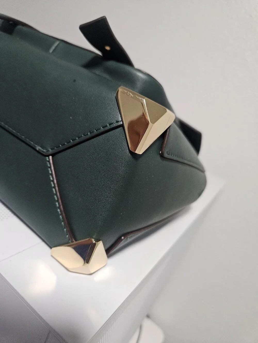 Michael Kors Manhattan Medium Leather Satchel. Racer Green - Picture 4 of 9